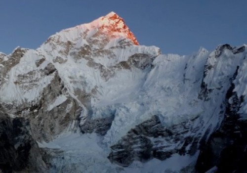 Golden Dawn at Everest