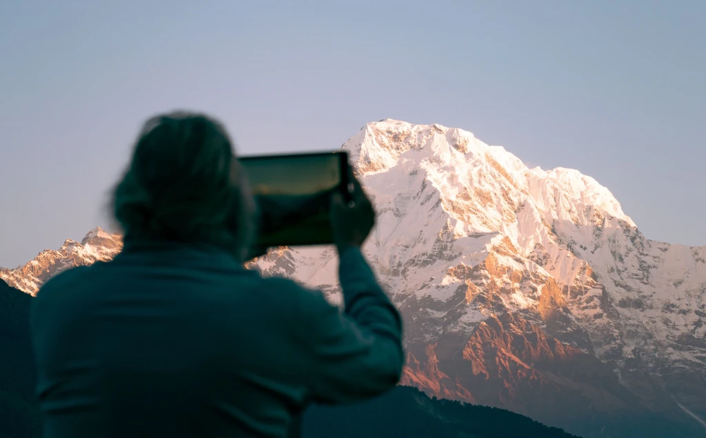 annapurna captured on phone during trek