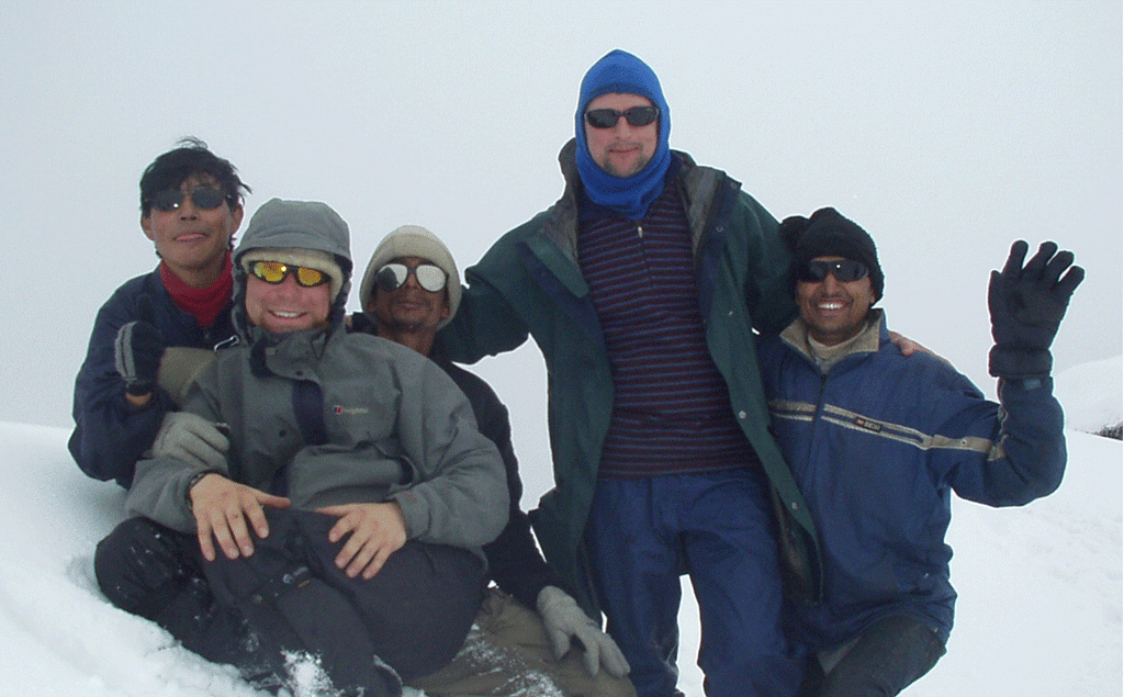 client during makalu trek