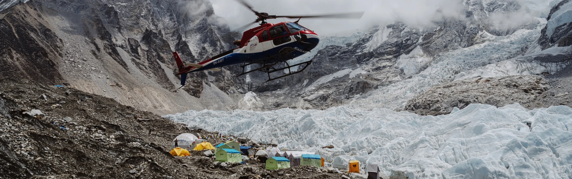 helicopter flight at everest base camp
