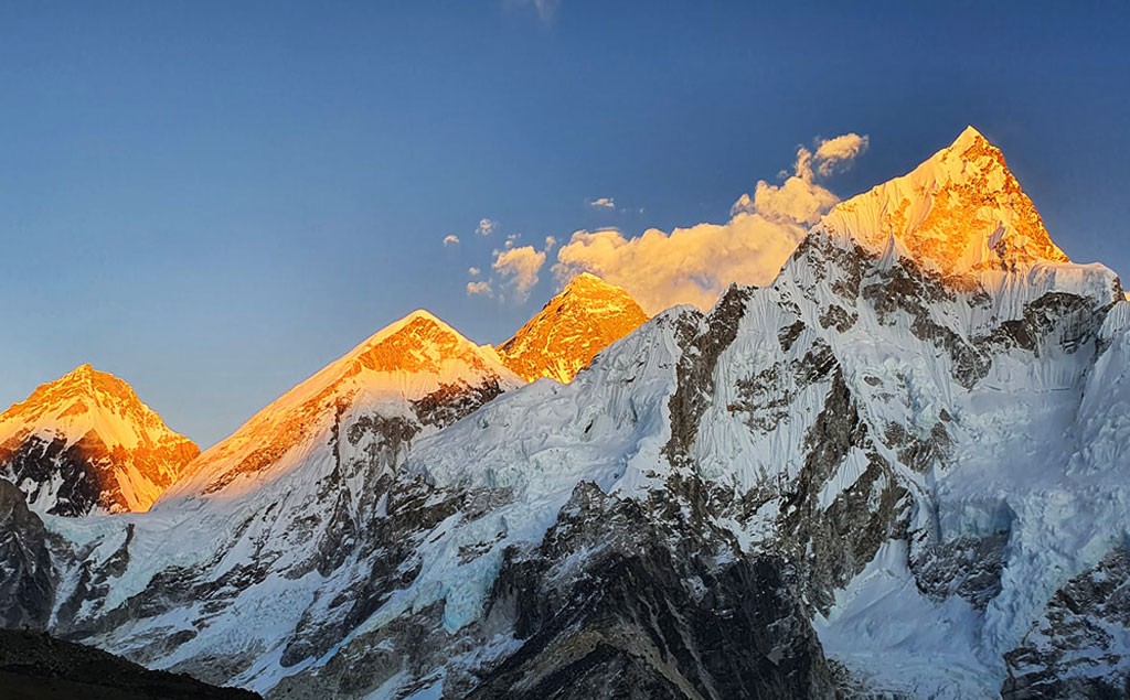 view from kalapatthar