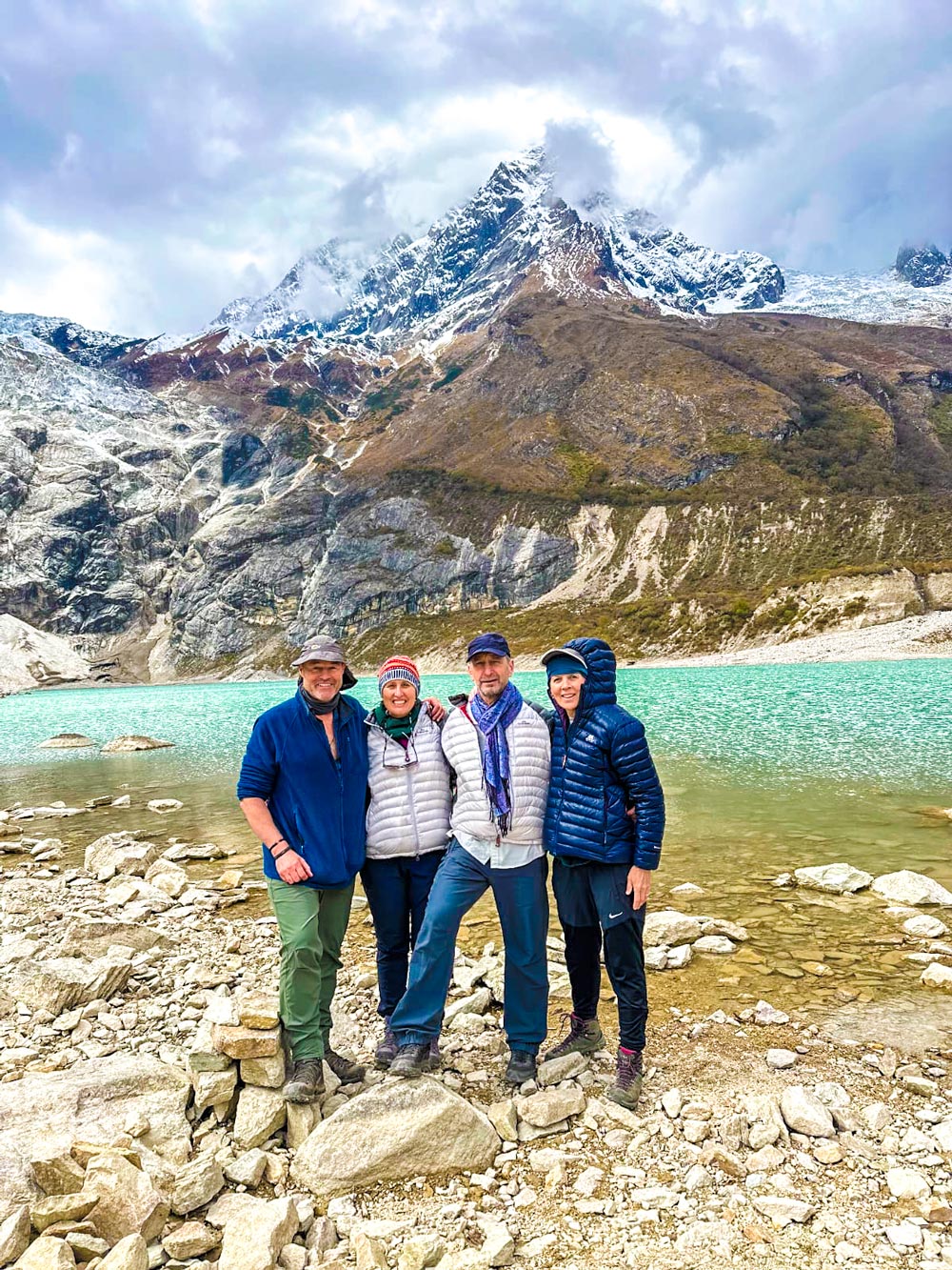 Hikers along with Manaslu
