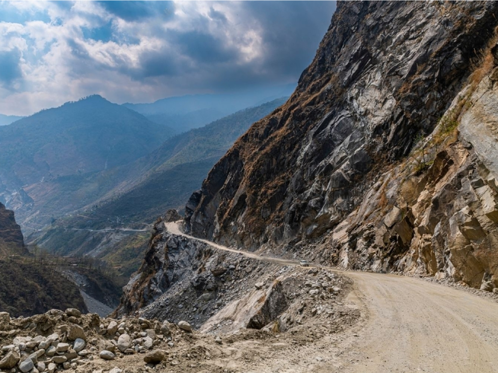road to kaligandaki valley