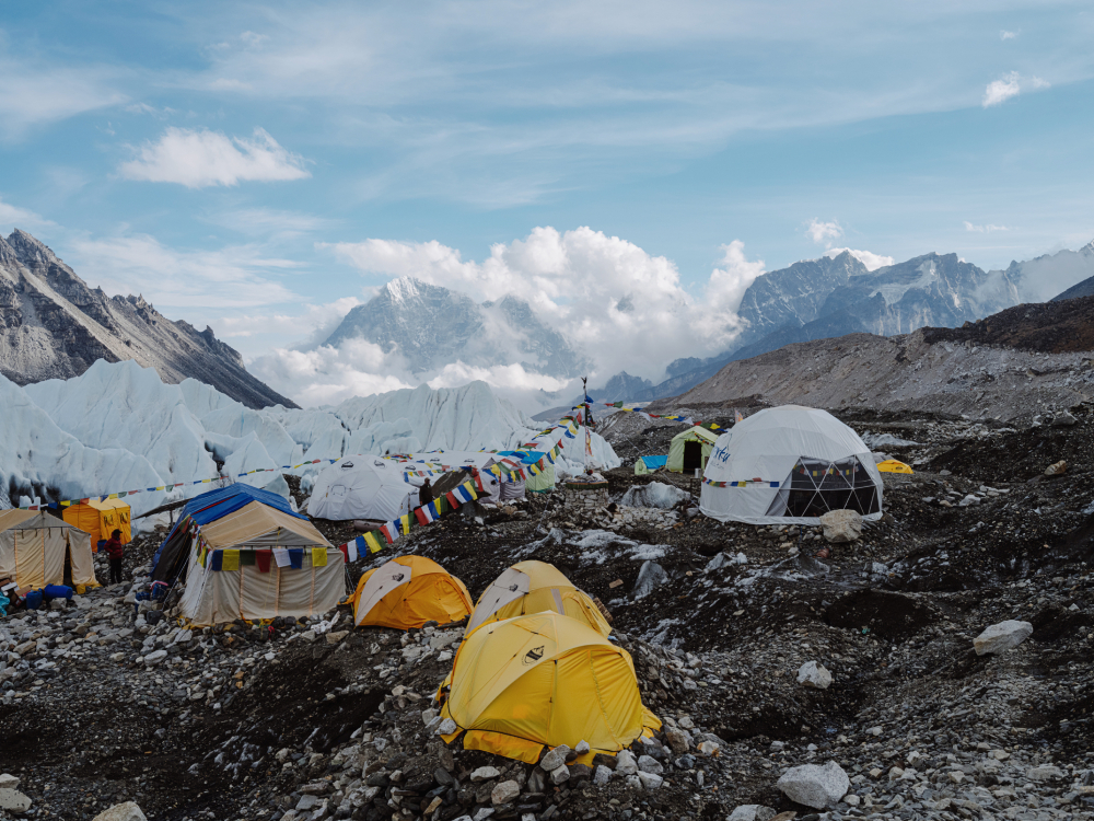 everest base camp in spring