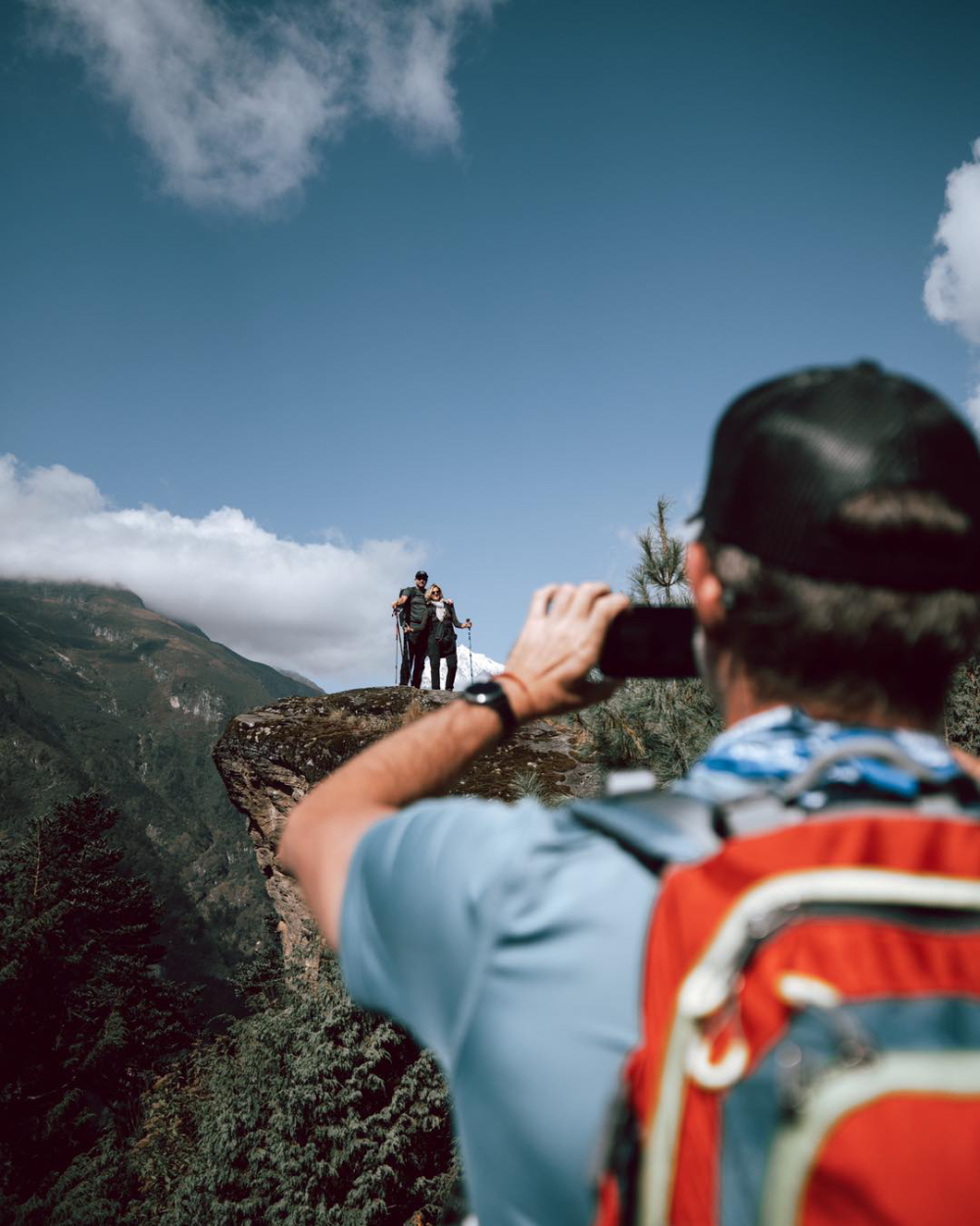 guide on everest base camp trek