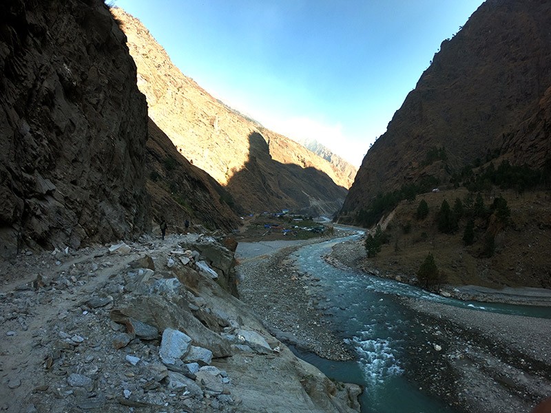 Settlement of Manaslu at the bank of the river