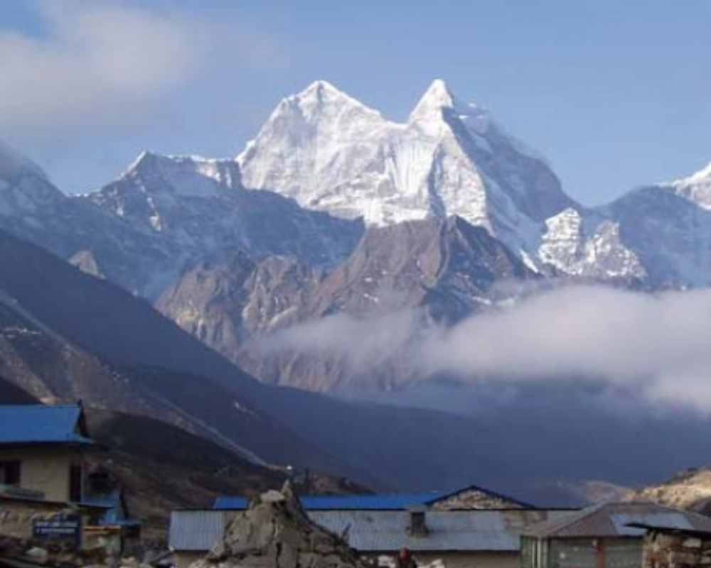 View of the peak of Makalu during Everest base camp trek