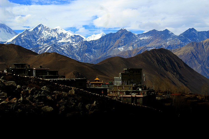 Amazing perspective of himalayas seen from the mustang