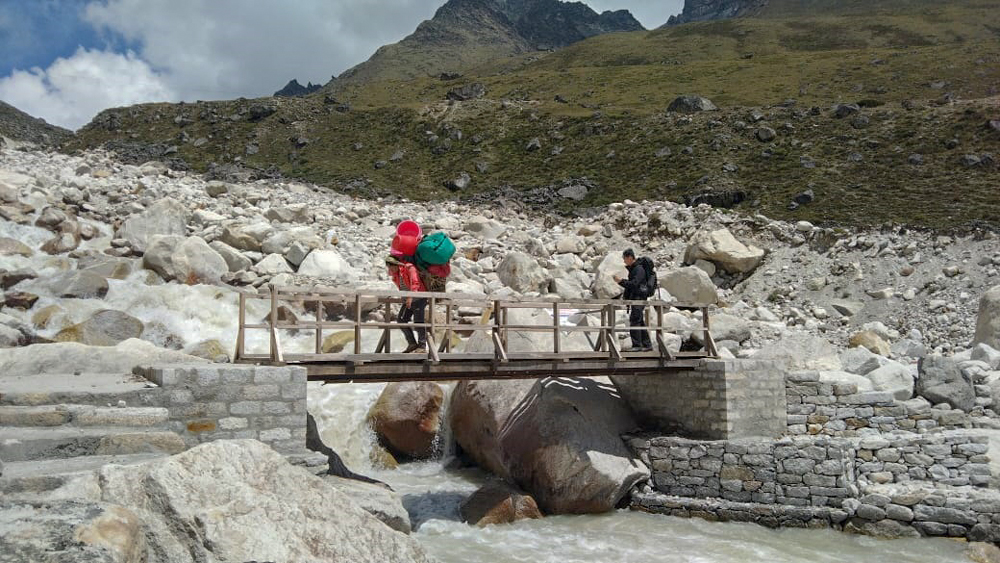 khumbu river