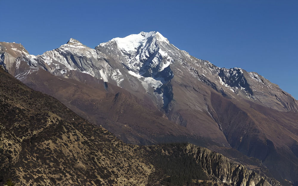 Pisang Peak Climbing