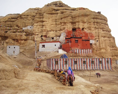 Accommodation In Mustang