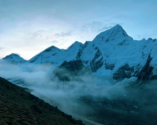 Everest And Other Peaks