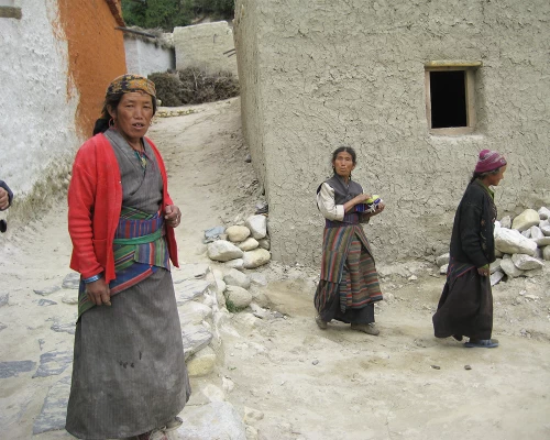 People Uppar Mustang